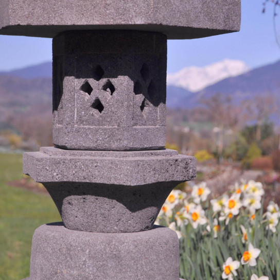 Lava stone pagoda japanese lantern 120 cm