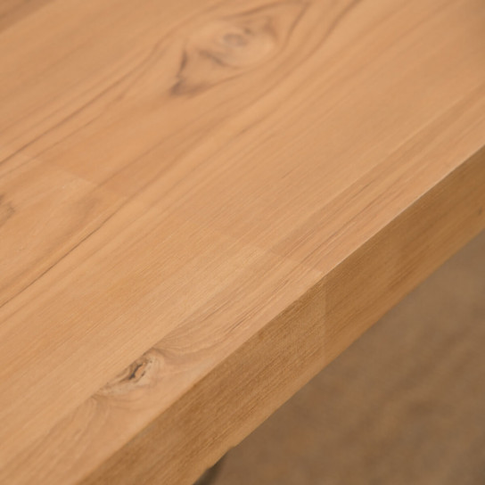 Protective varnish for wood furniture